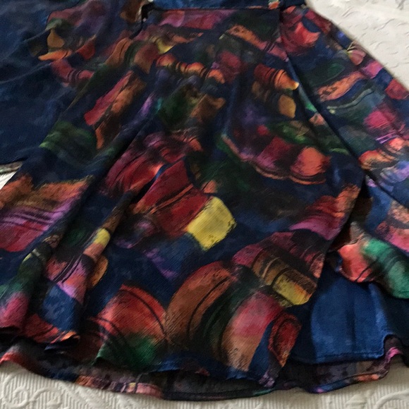 Two piece Platinum rayon dress - Picture 3 of 3